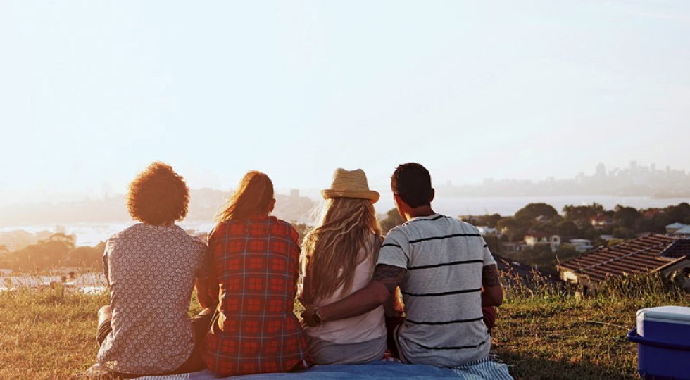 <h3>Ein Hoch auf die Freundschaft</h3> <p>Warum Freunde so wichtig für Paare sind</p>